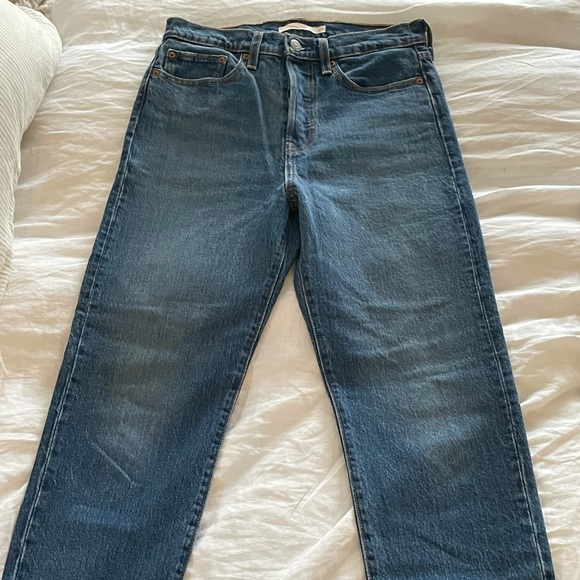 Levi’s Wedgie Straight leg jeans in medium wash - 27 - Picture 2 of 2